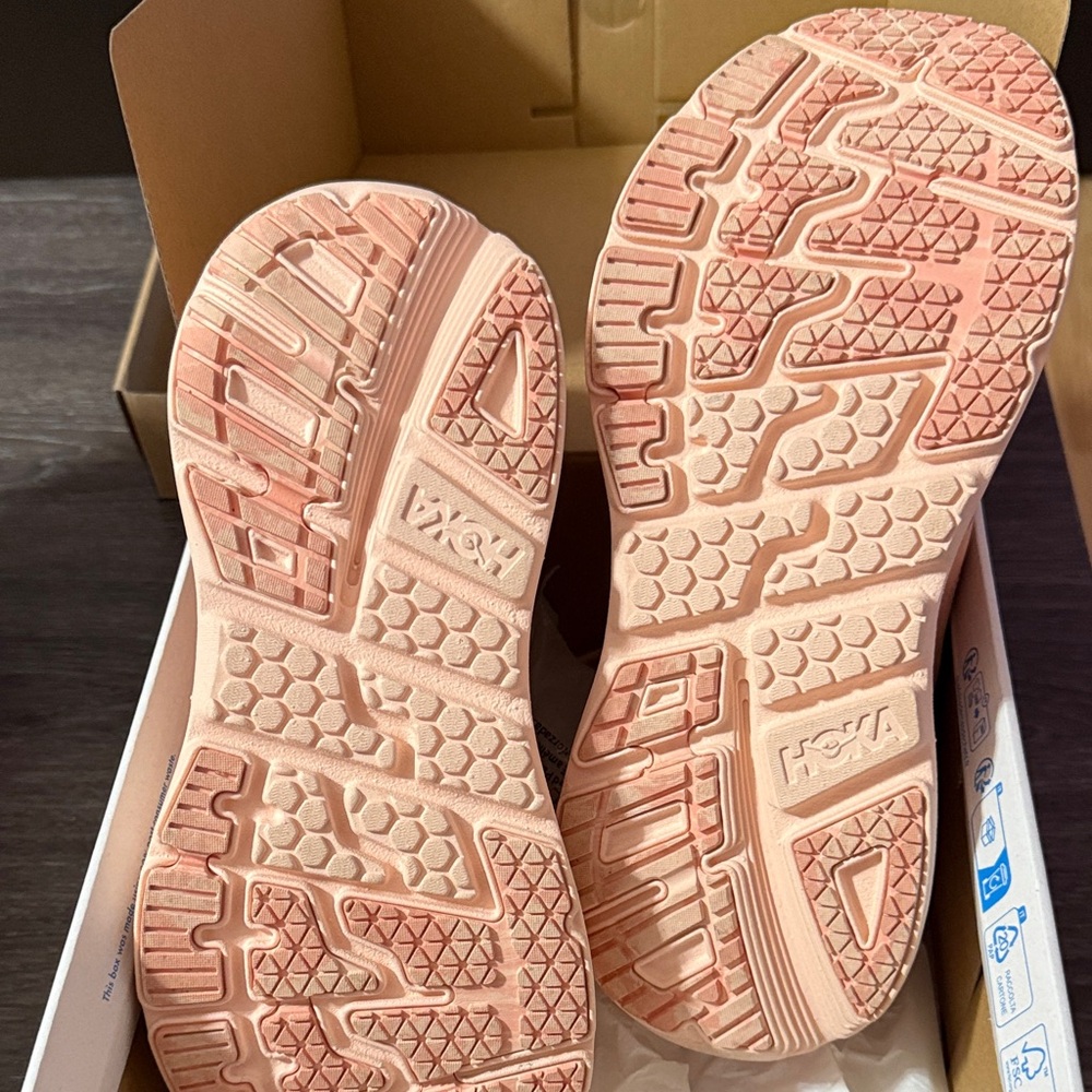 Hoka Vibrant Bloom Bondi L Sneakers Like New Sz 10.5(W), 9.5(M) - Picture 9 of 10